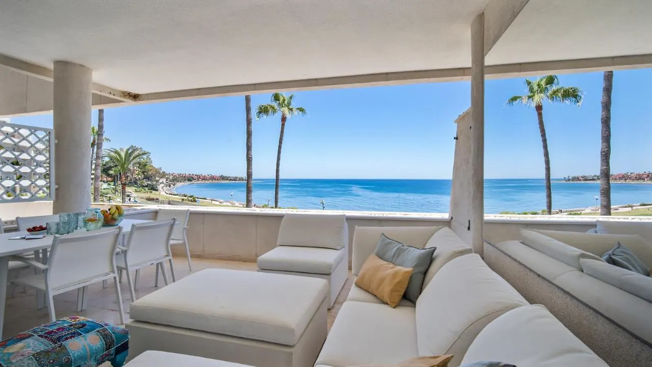 Beach-Line Apartment With 3 Bedrooms In Estepona Spain
